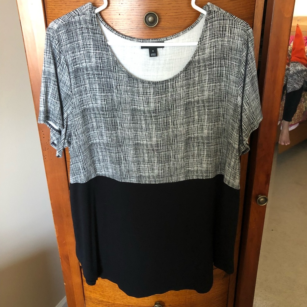Black and White Top